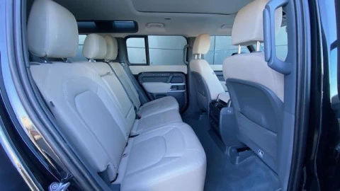 Land Rover Defender 3.0D I6 250 SE 110 Auto 4WD MHEV