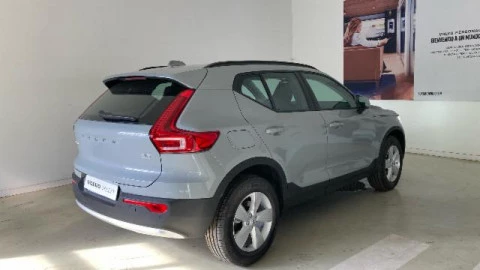 Volvo XC40 2.0 B3 G Essential Auto