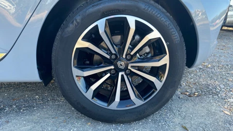 Renault Clio techno Eco-G 100cv (74kW)