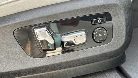 BMW XM XM 50e 350 kW (476 CV)