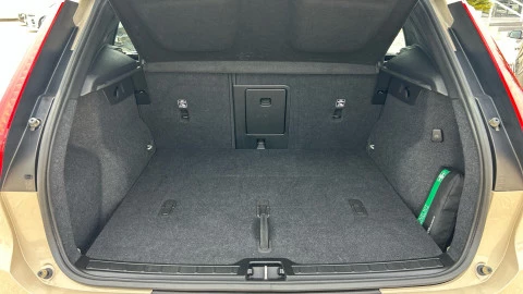 Volvo XC40 2.0 B3 G Plus Dark Auto