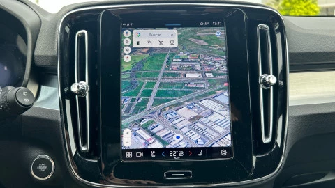 Volvo XC40 2.0 B3 G Plus Dark Auto