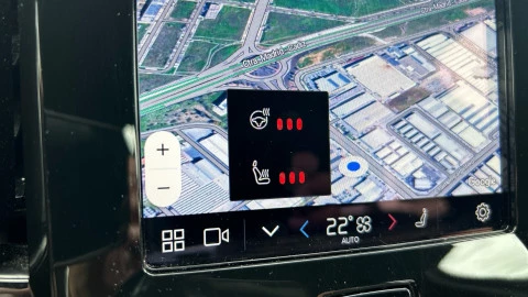 Volvo XC40 2.0 B3 G Plus Dark Auto