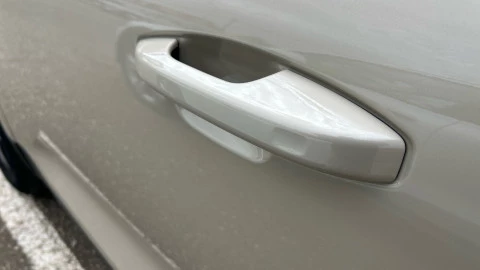 Volvo XC40 2.0 B3 G Plus Dark Auto