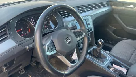 Volkswagen Passat 2.0 TDI 110kW (150CV) Volkswagen Passat 2.0 TDI 110kW (150CV)