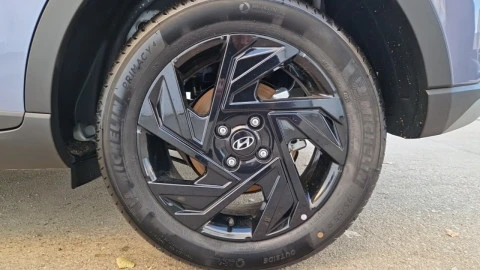 Hyundai Bayon 1.0T 66kW (90CV) Black Line