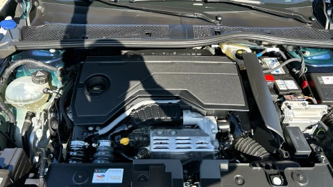 Citroën C4 Hybrid 136 e-DCS6 Max