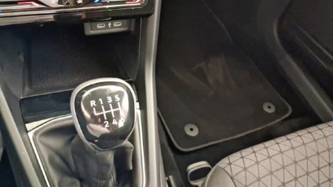 Volkswagen T-Cross Advance 1.0 TSI 81kW (110CV)