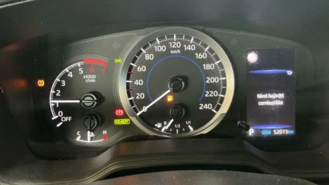 Toyota Corolla 1.8 125H BUSINESS P E-CVT SEDAN Rueda Re