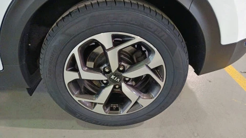 Kia Sportage 1.6 MHEV Business 100kW (136CV) 4x2