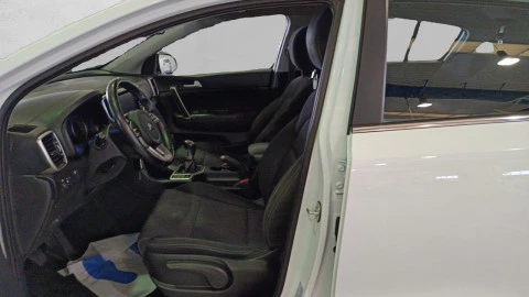 Kia Sportage 1.6 MHEV Business 100kW (136CV) 4x2