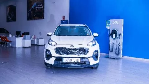 Kia Sportage 1.6 MHEV Business 85kW (115CV) 4x2 Kia Sportage 1.6 MHEV Business 85kW (115CV) 4x2