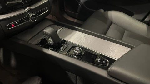 Volvo XC60 T6 Recharge Plus Dark AWD Auto 257 kW (350 CV)