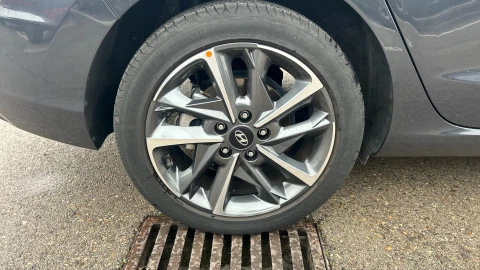 Hyundai i30 1.0 TGDI 48V Tecno Fastback DCT