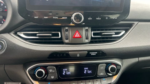 Hyundai i30 1.0 TGDI 48V Tecno Fastback DCT