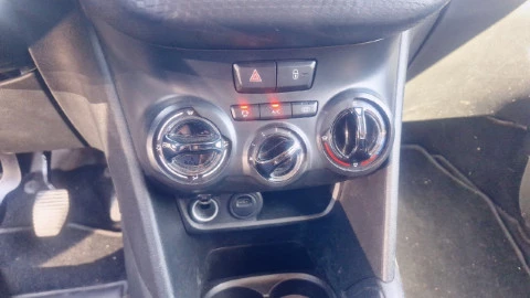 Peugeot 208 5P Signature 1.2L PureTech 60KW (82CV)