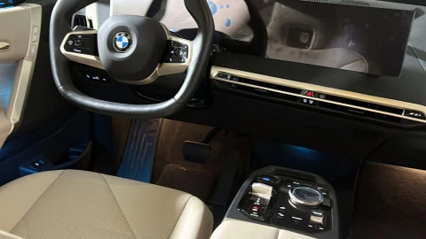 BMW iX xDrive45