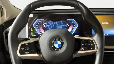 BMW iX xDrive45