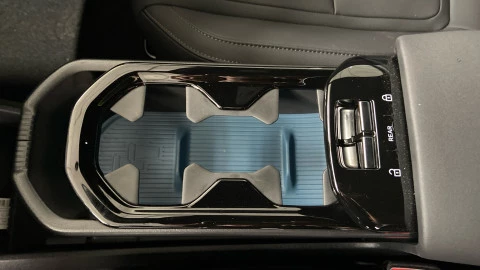 Volvo EX30 Single Motor Extended Range Plus Auto