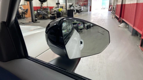 Volvo EX30 Single Motor Extended Range Plus Auto