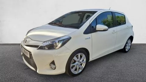 Toyota Yaris Hybrid Advance