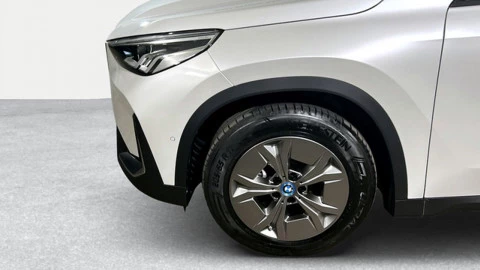 BMW iX1 xDrive30