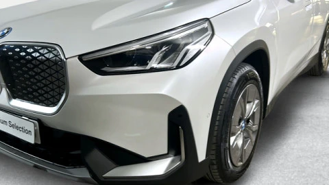 BMW iX1 xDrive30