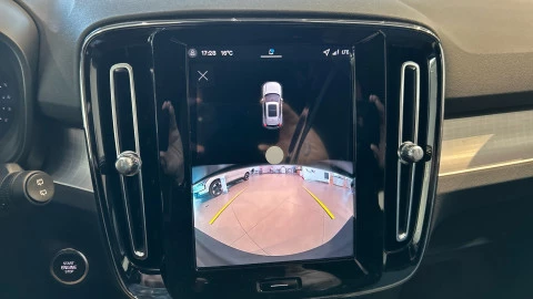 Volvo XC40 2.0 B3 G Core Auto