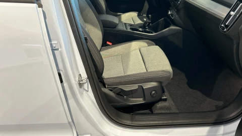 Volvo XC40 2.0 B3 G Core Auto