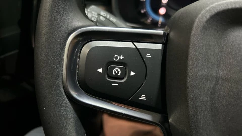 Volvo XC40 2.0 B3 G Core Auto