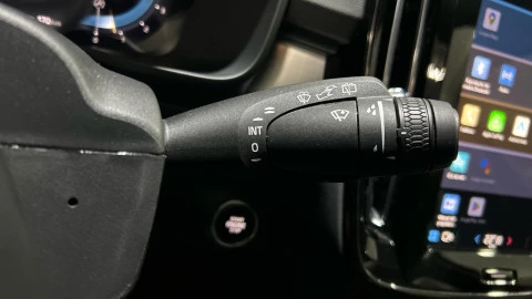 Volvo XC40 2.0 B3 G Core Auto
