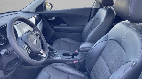 Kia Niro 1.6 GDi HEV 104kW (141CV) Drive