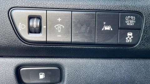 Kia Niro 1.6 GDi HEV 104kW (141CV) Drive