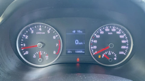 Kia Rio 1.2 CVVT 62kW (84CV) Concept