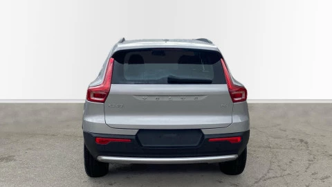 Volvo XC40 2.0 B3 G Essential Auto