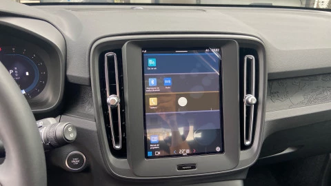 Volvo XC40 2.0 B3 G Essential Auto