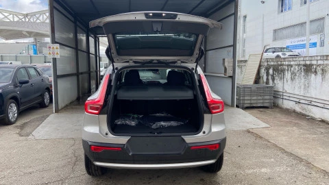 Volvo XC40 2.0 B3 G Essential Auto