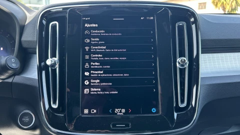 Volvo XC40 2.0 B3 G Core Auto