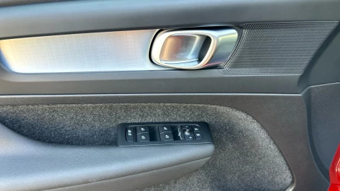 Volvo XC40 2.0 B3 G Core Auto