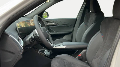 BMW iX1 xDrive30