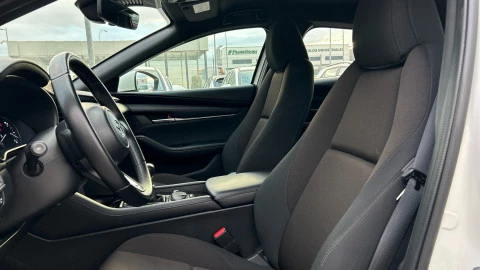 Mazda3 2.5L E-SKY G MHEV 103kW Prime-line