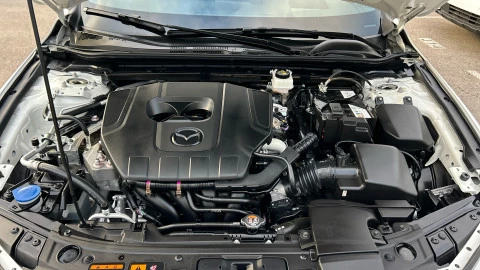 Mazda3 2.5L E-SKY G MHEV 103kW Prime-line