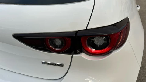 Mazda3 2.5L E-SKY G MHEV 103kW Prime-line