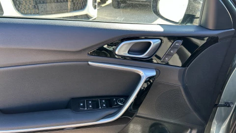 Kia XCeed 1.6 GDi PHEV 104kW (141CV) eMotion