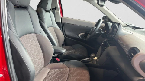 Toyota Yaris Cross Hybrid FWD Style