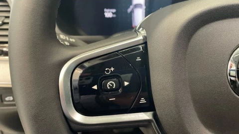 Volvo XC90 T8 Plus Dark Recharge AWD Auto 335 kW (455 CV)