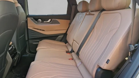 EBRO S900 PHEV 1.5 TGDI 3DHT 4X4 Luxury
