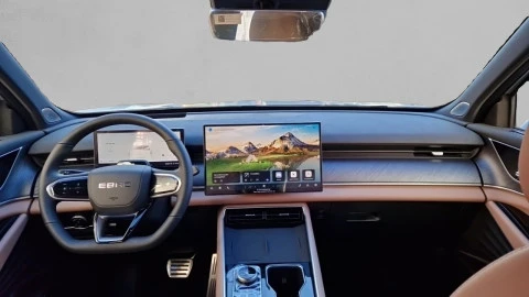 EBRO S900 PHEV 1.5 TGDI 3DHT 4X4 Luxury