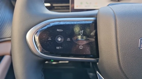 EBRO S900 PHEV 1.5 TGDI 3DHT 4X4 Luxury
