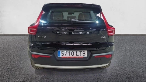 Volvo XC40 2.0 B4 G AWD Momentum Pro Auto